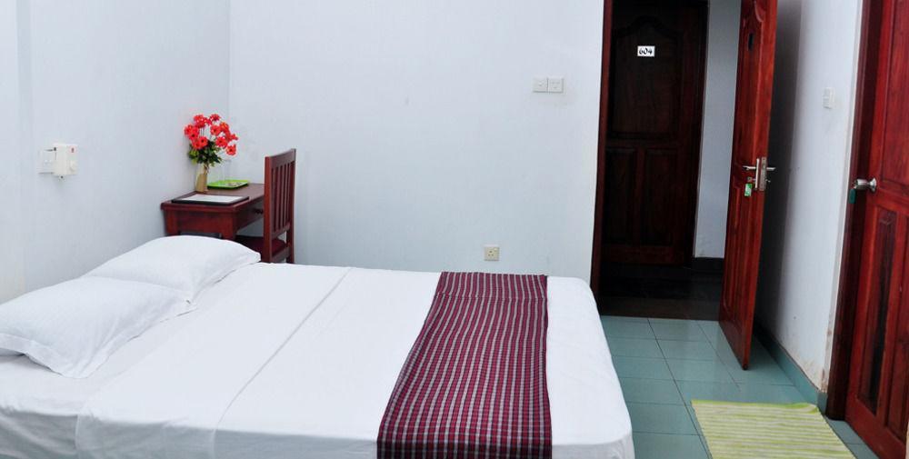 Oyo 290 Night Station Hotel Panadura Dış mekan fotoğraf