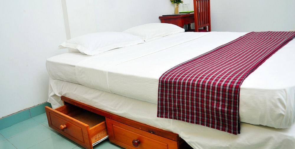 Oyo 290 Night Station Hotel Panadura Dış mekan fotoğraf