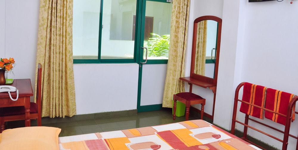 Oyo 290 Night Station Hotel Panadura Dış mekan fotoğraf