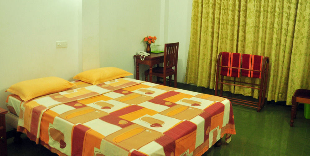 Oyo 290 Night Station Hotel Panadura Dış mekan fotoğraf