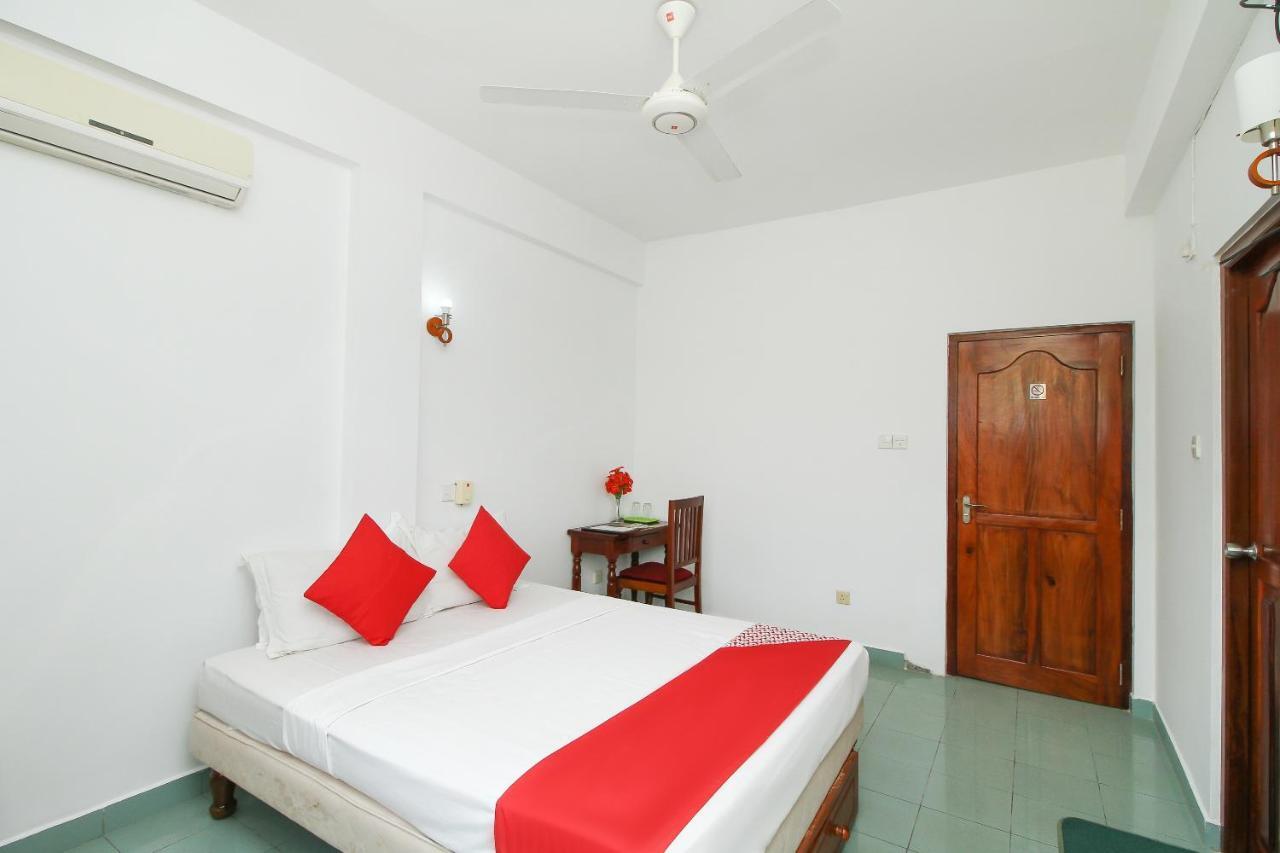 Oyo 290 Night Station Hotel Panadura Dış mekan fotoğraf