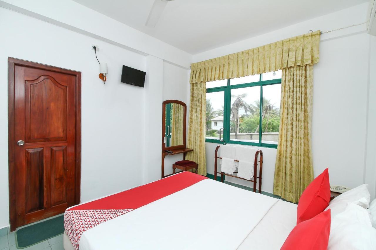 Oyo 290 Night Station Hotel Panadura Dış mekan fotoğraf