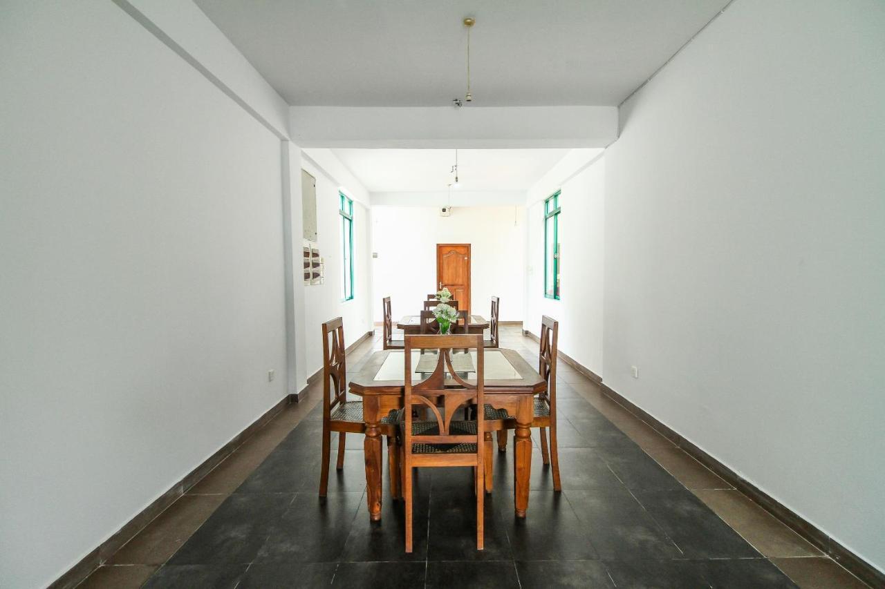 Oyo 290 Night Station Hotel Panadura Dış mekan fotoğraf