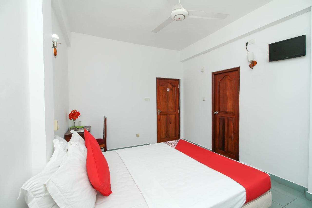 Oyo 290 Night Station Hotel Panadura Dış mekan fotoğraf