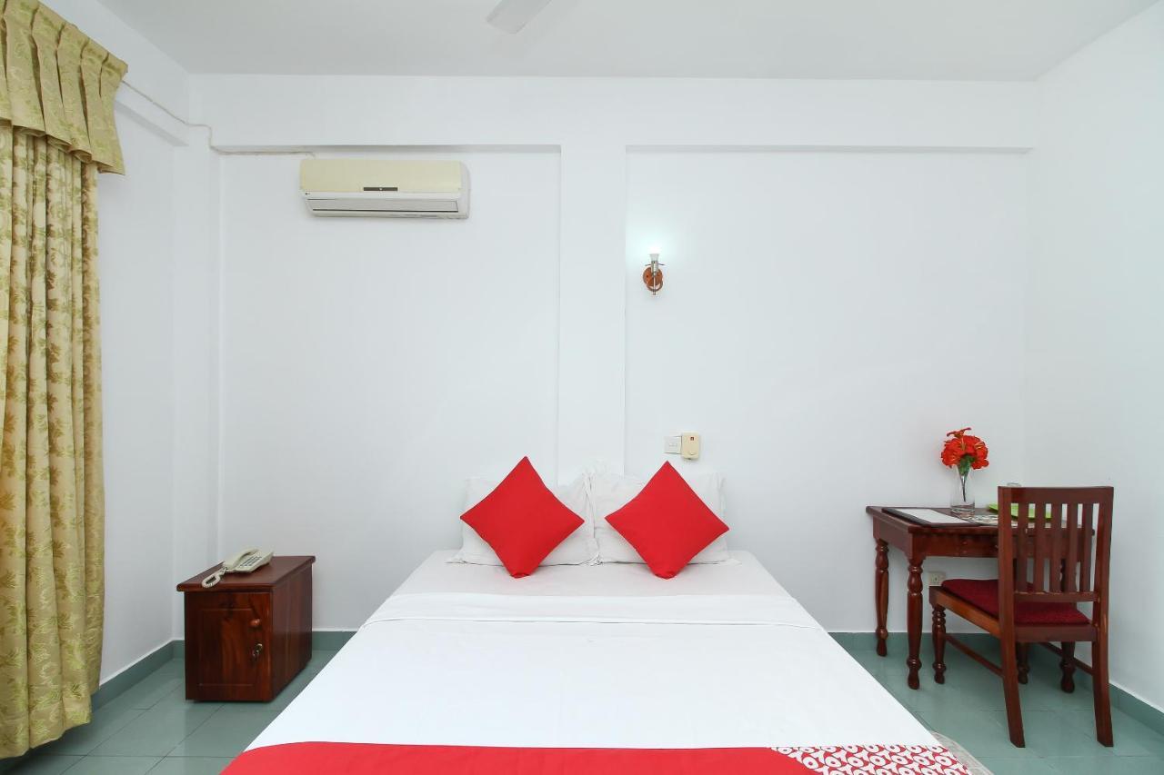 Oyo 290 Night Station Hotel Panadura Dış mekan fotoğraf